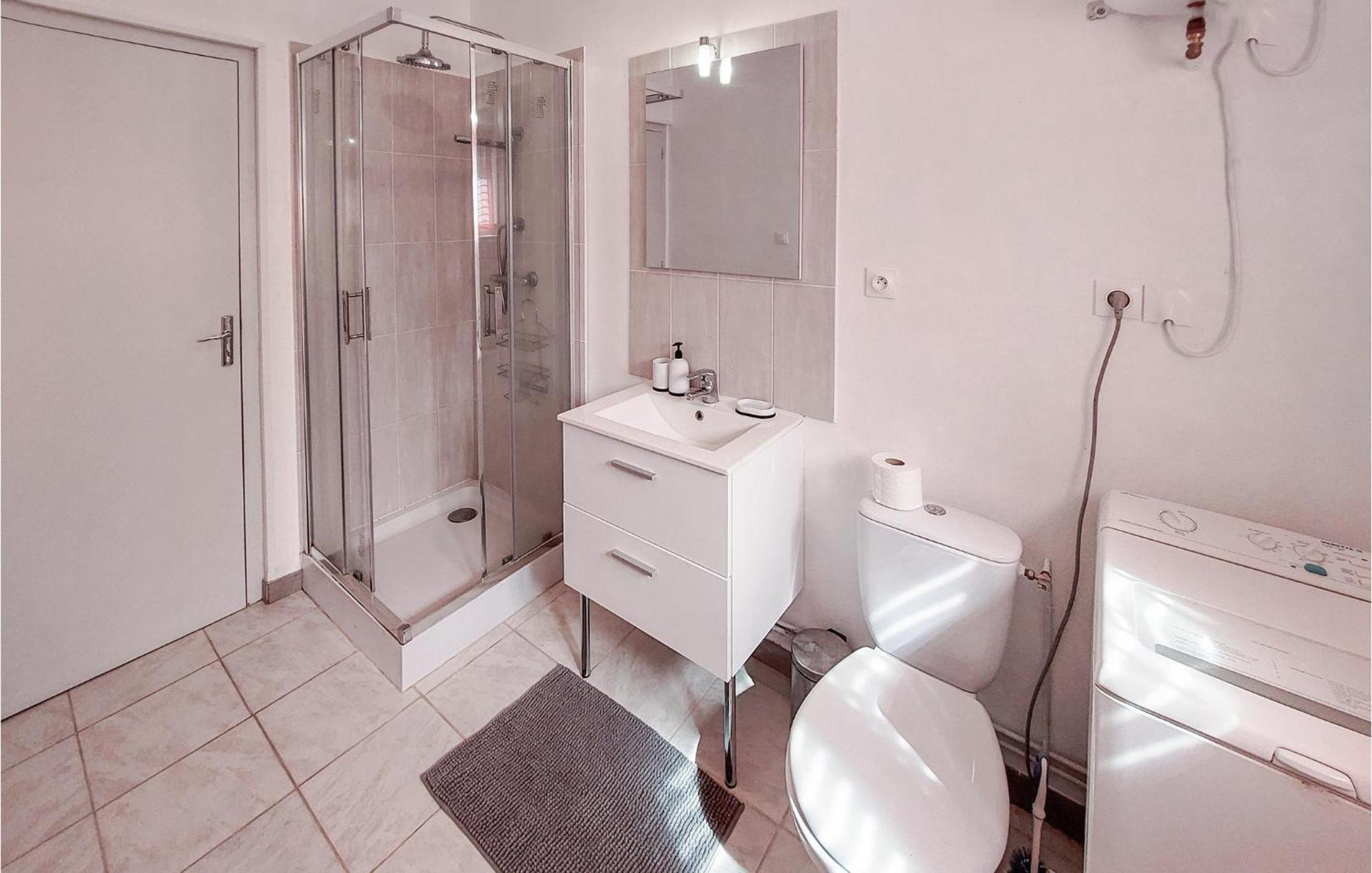 Gorgeous Home In Molinet With Wifi Bagian luar foto